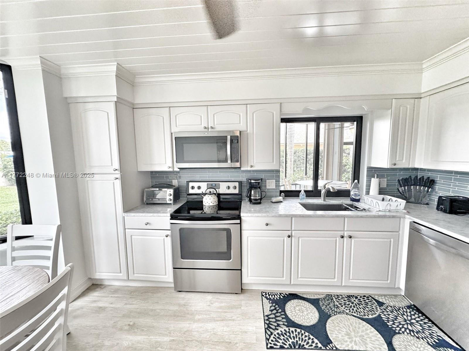 WATERBEND AT JONATHANS LA - Residential Lease