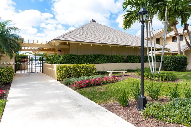 WATERBEND AT JONATHANS LA - Residential Lease