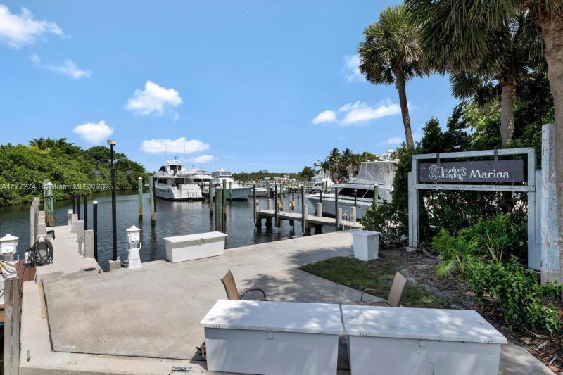 WATERBEND AT JONATHANS LA - Residential Lease