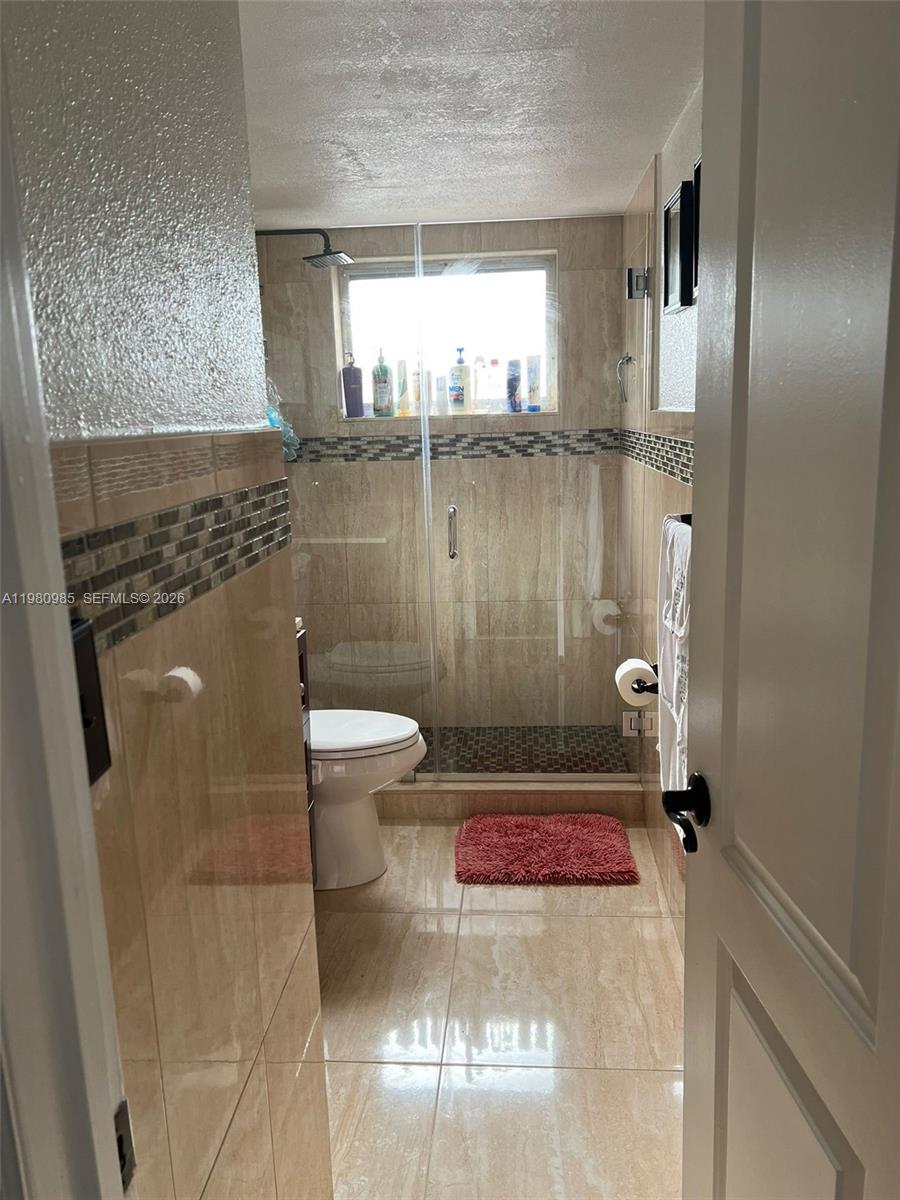 RAMBLEWOOD CONDO A - Residential Lease