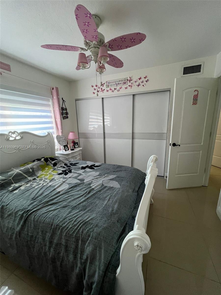 RAMBLEWOOD CONDO A - Residential Lease