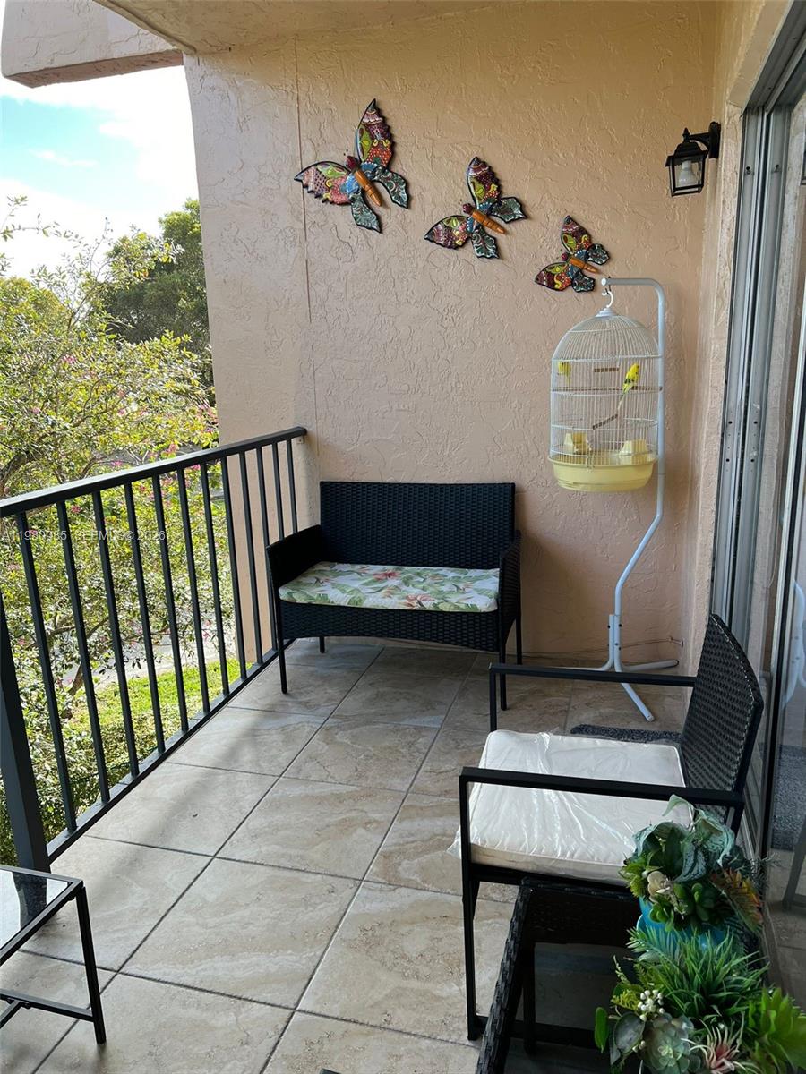 RAMBLEWOOD CONDO A - Residential Lease