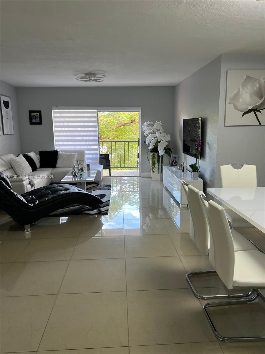 RAMBLEWOOD CONDO A - Residential Lease