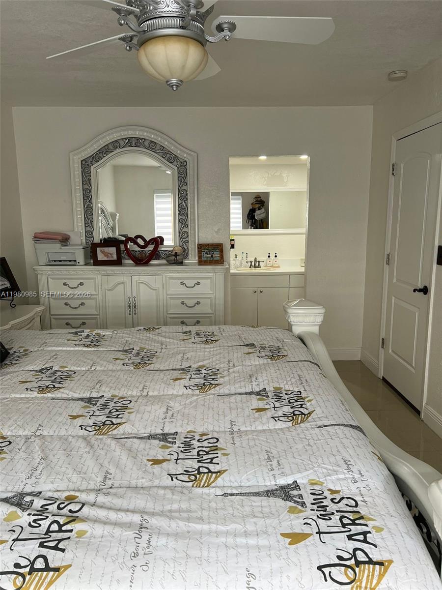 RAMBLEWOOD CONDO A - Residential Lease