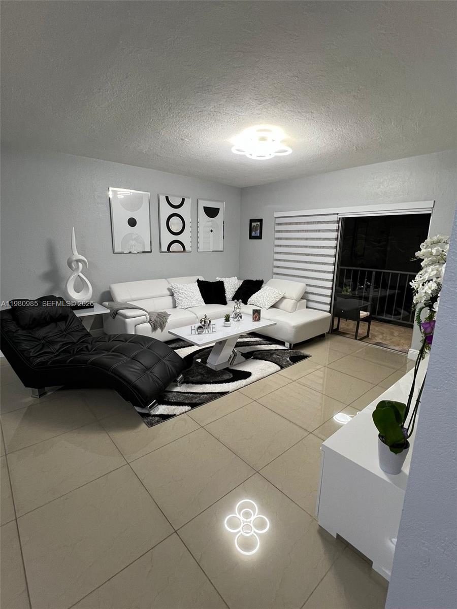 RAMBLEWOOD CONDO A - Residential Lease