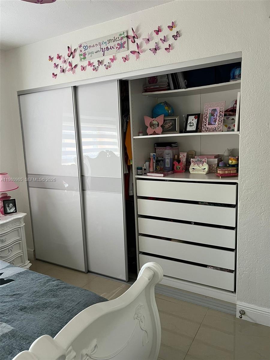 RAMBLEWOOD CONDO A - Residential Lease