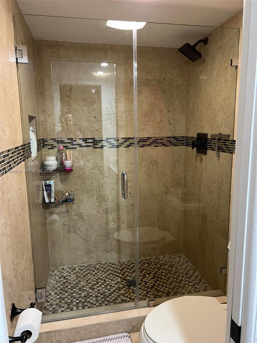 RAMBLEWOOD CONDO A - Residential Lease