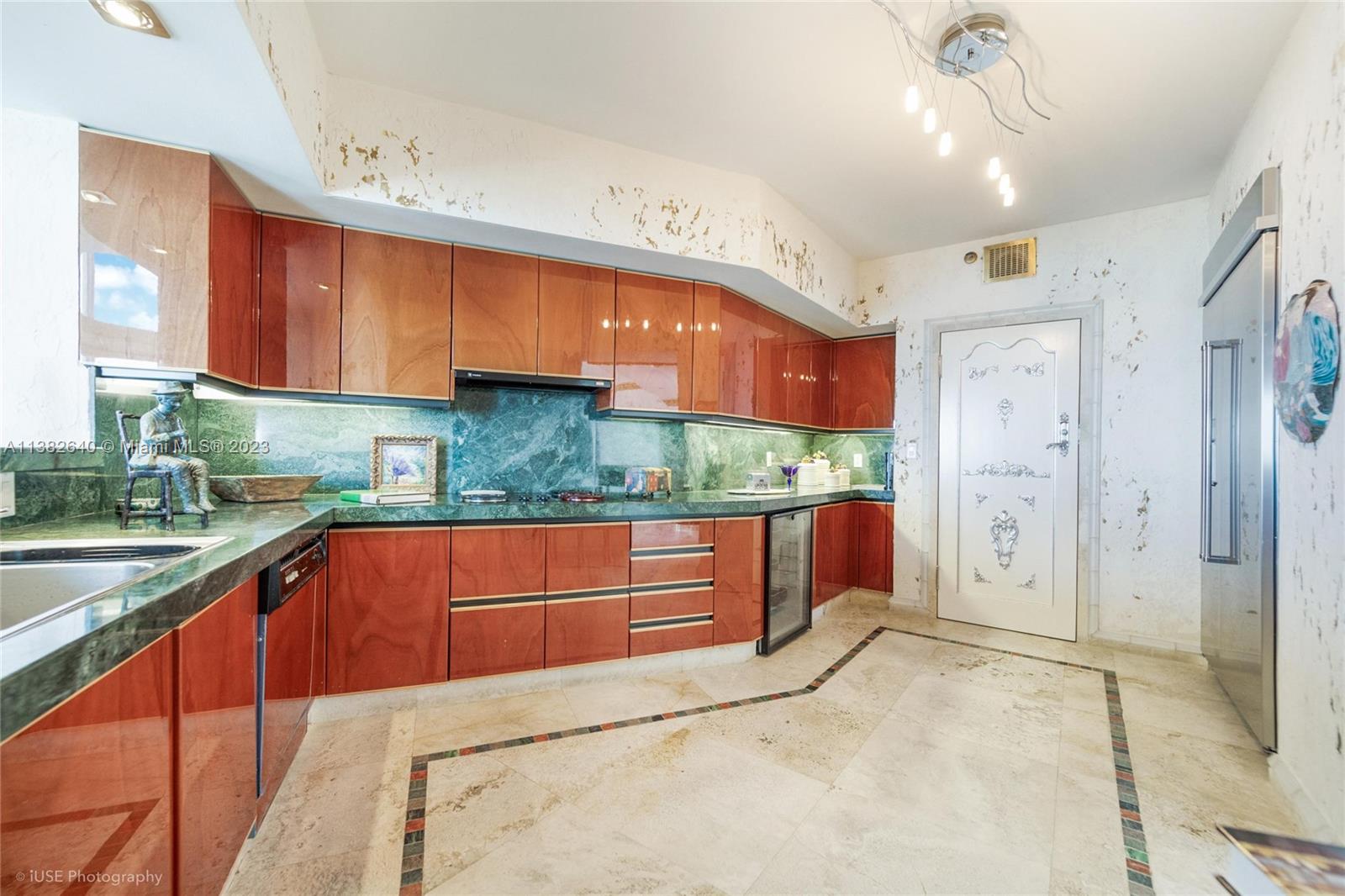 BRISTOL TOWER CONDO - Residential