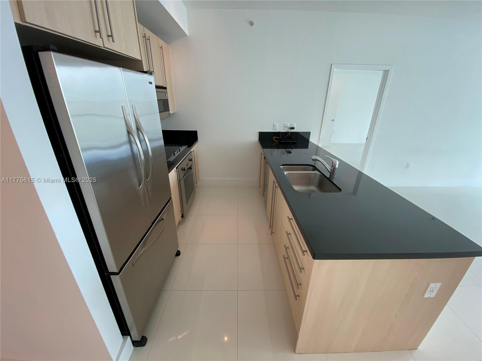 79 SW 12 ST 3810-S