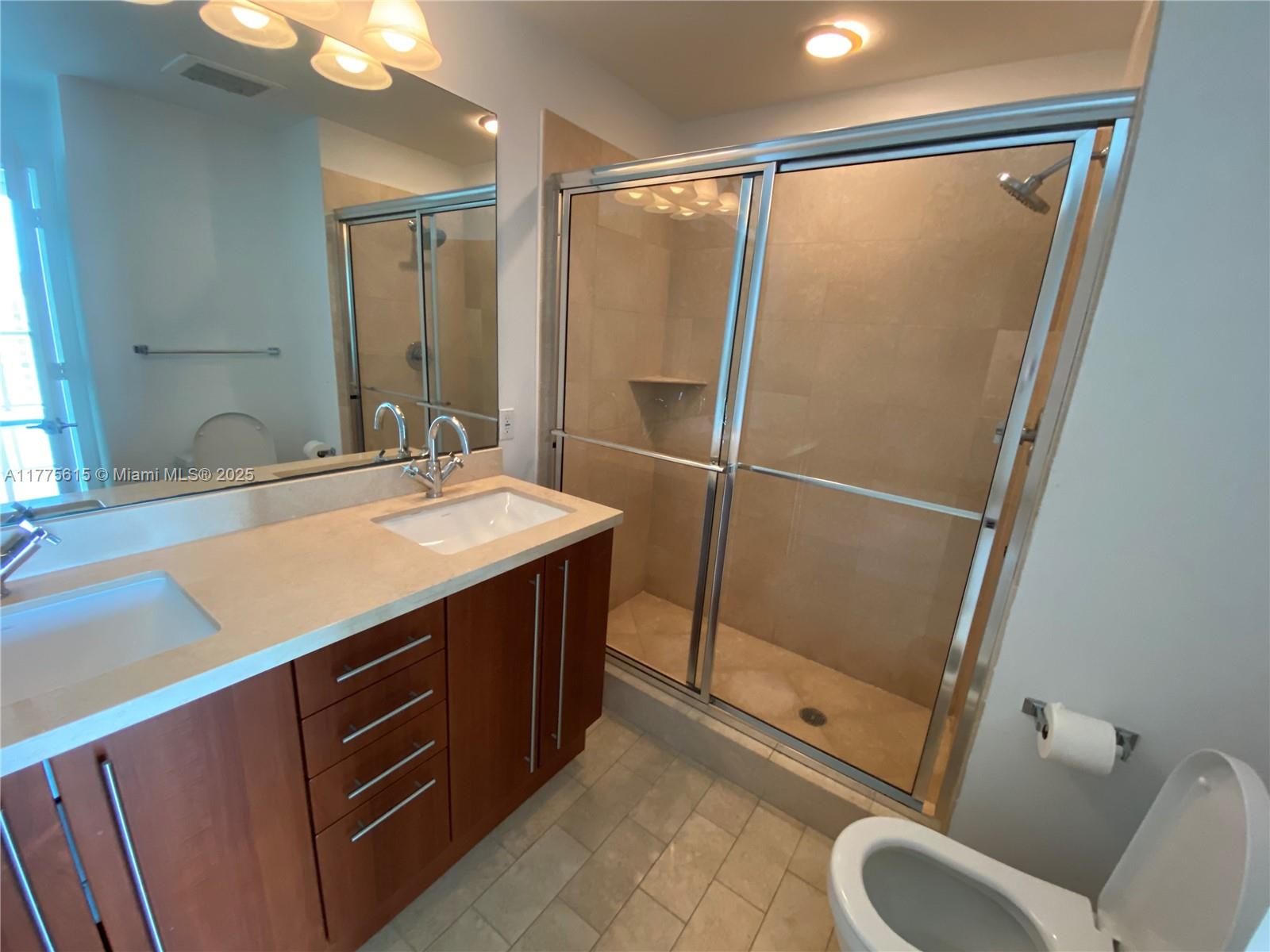 79 SW 12 ST 3810-S