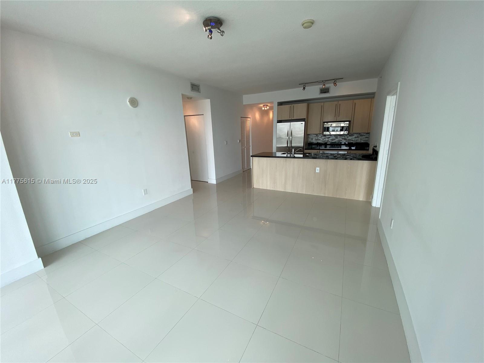 79 SW 12 ST 3810-S