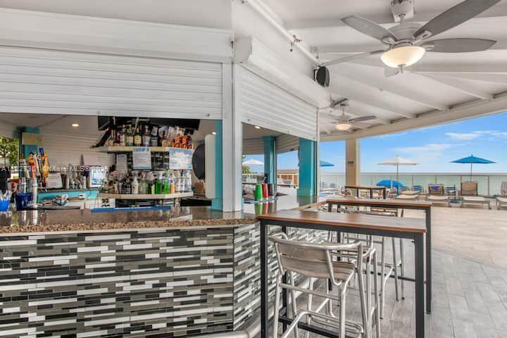 19201 Collins Ave 528, Sunny Isles Beach, FL, 33160/$80,000 4 19201 Collins Ave 528