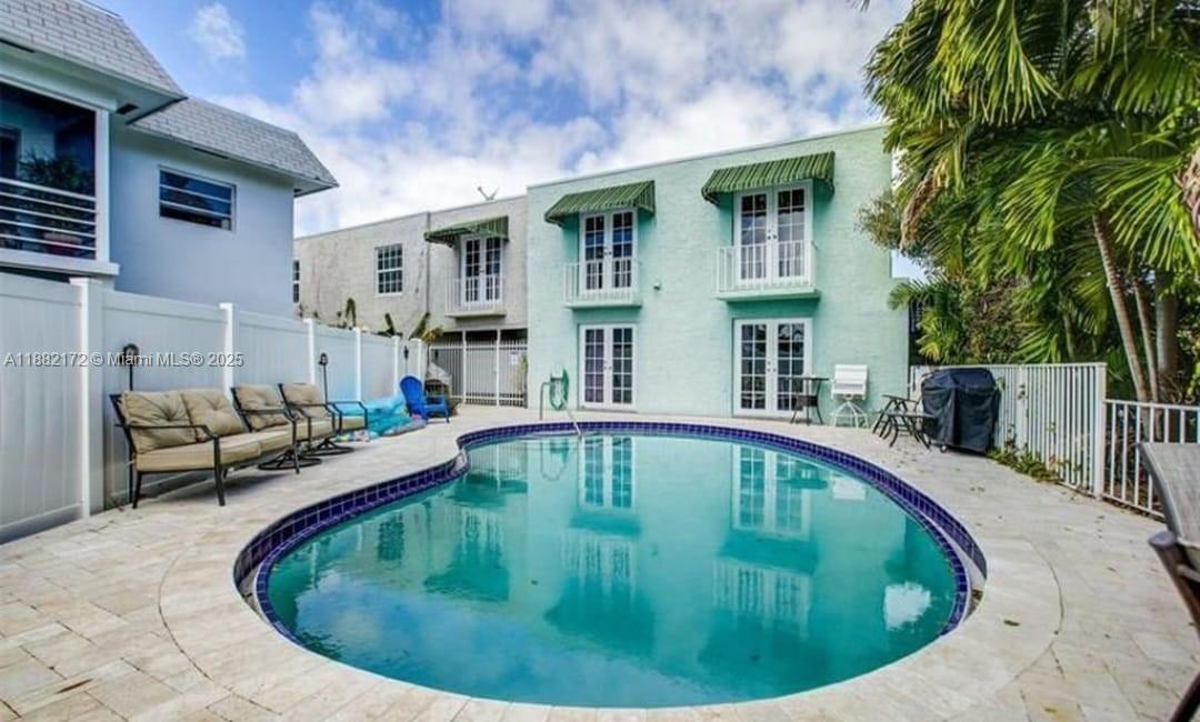 TRAVERS PLACE CONDO - Residential