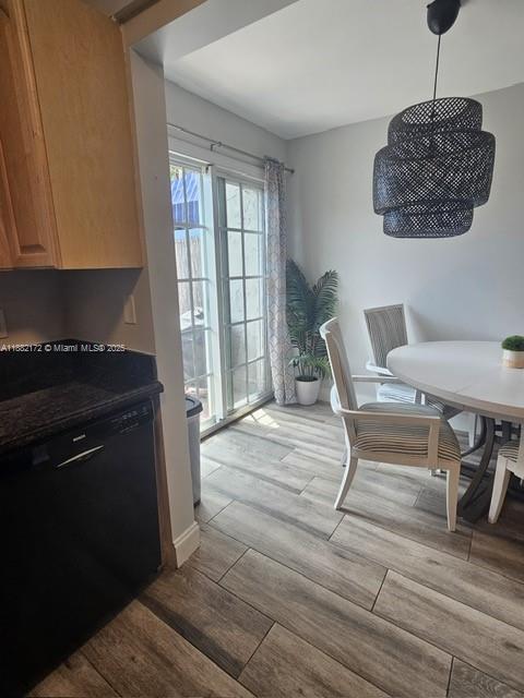 TRAVERS PLACE CONDO - Residential