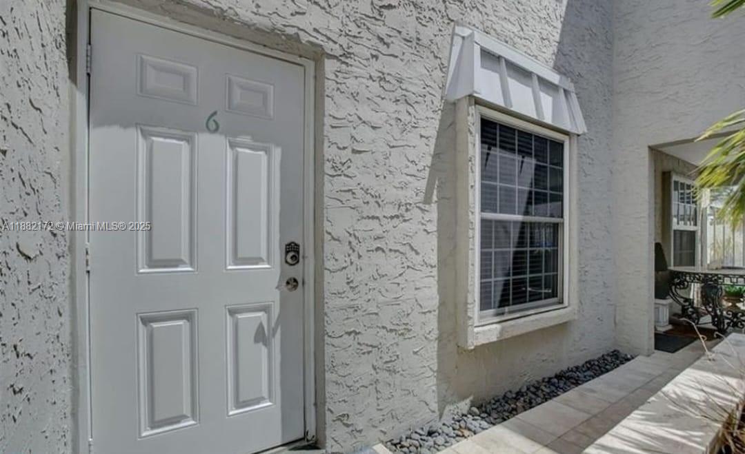 TRAVERS PLACE CONDO - Residential