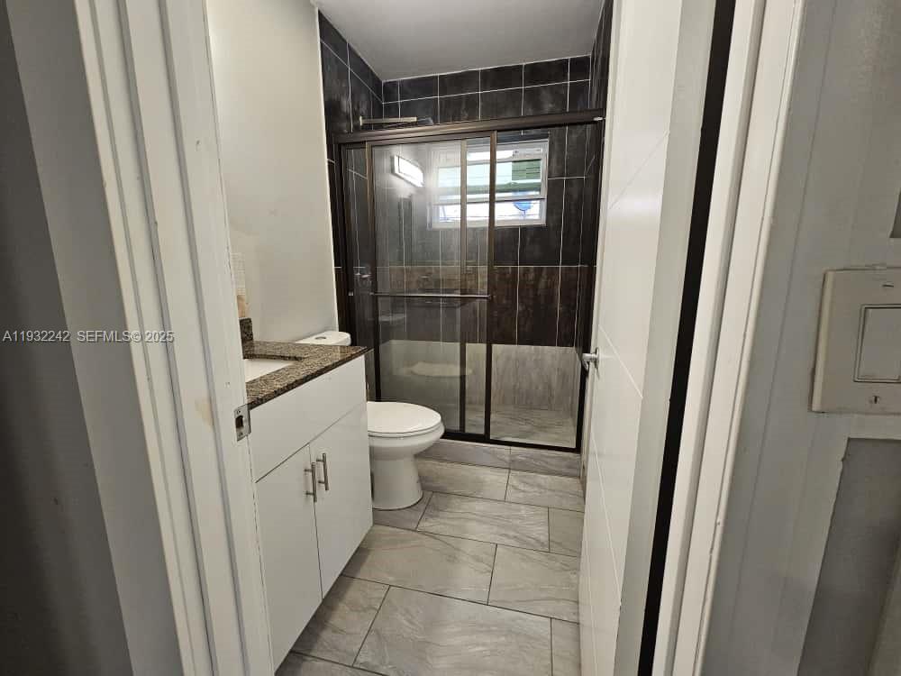 BRICKELL RIVERVIEW - Residential Lease