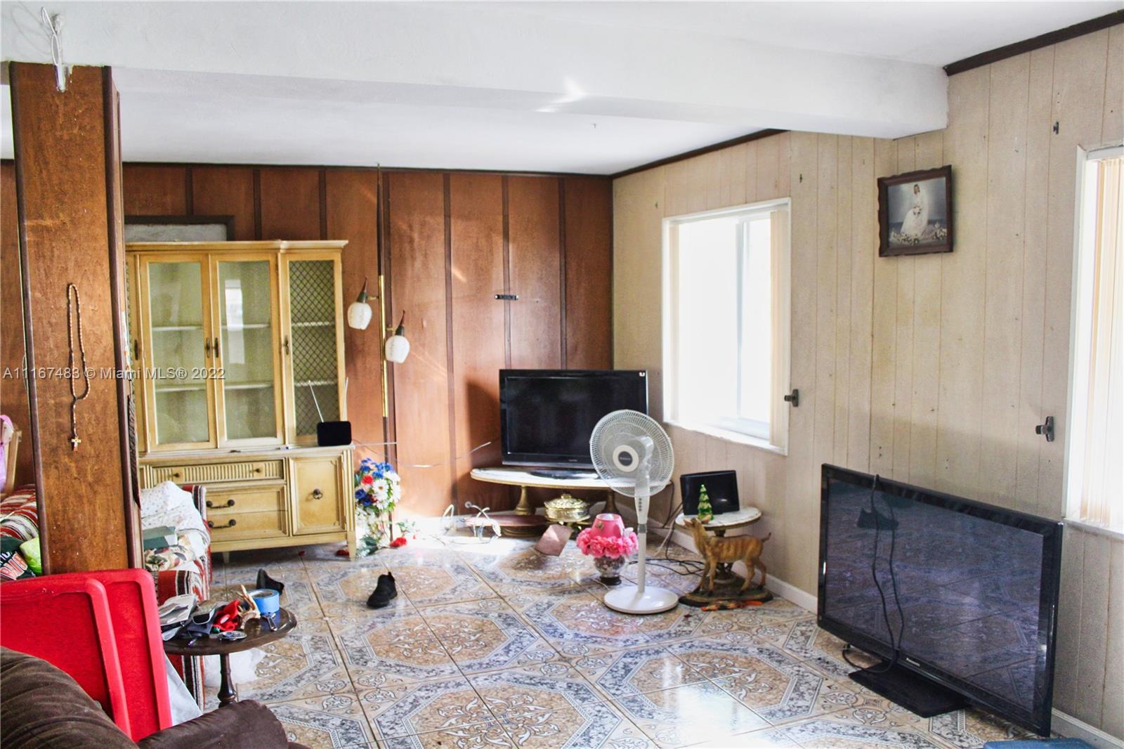 TROPICAL ESTATES 1ST ADDN - Residential