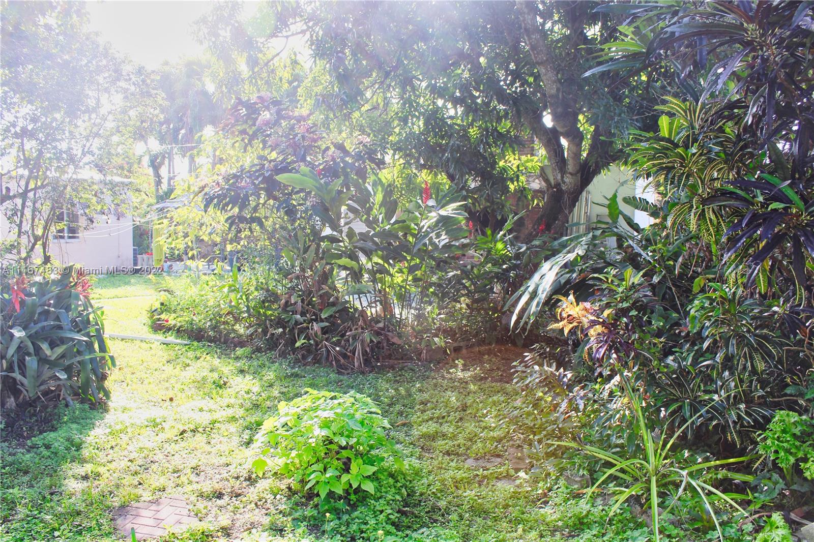 TROPICAL ESTATES 1ST ADDN - Residential