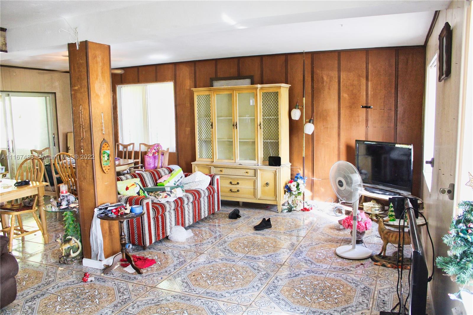 TROPICAL ESTATES 1ST ADDN - Residential