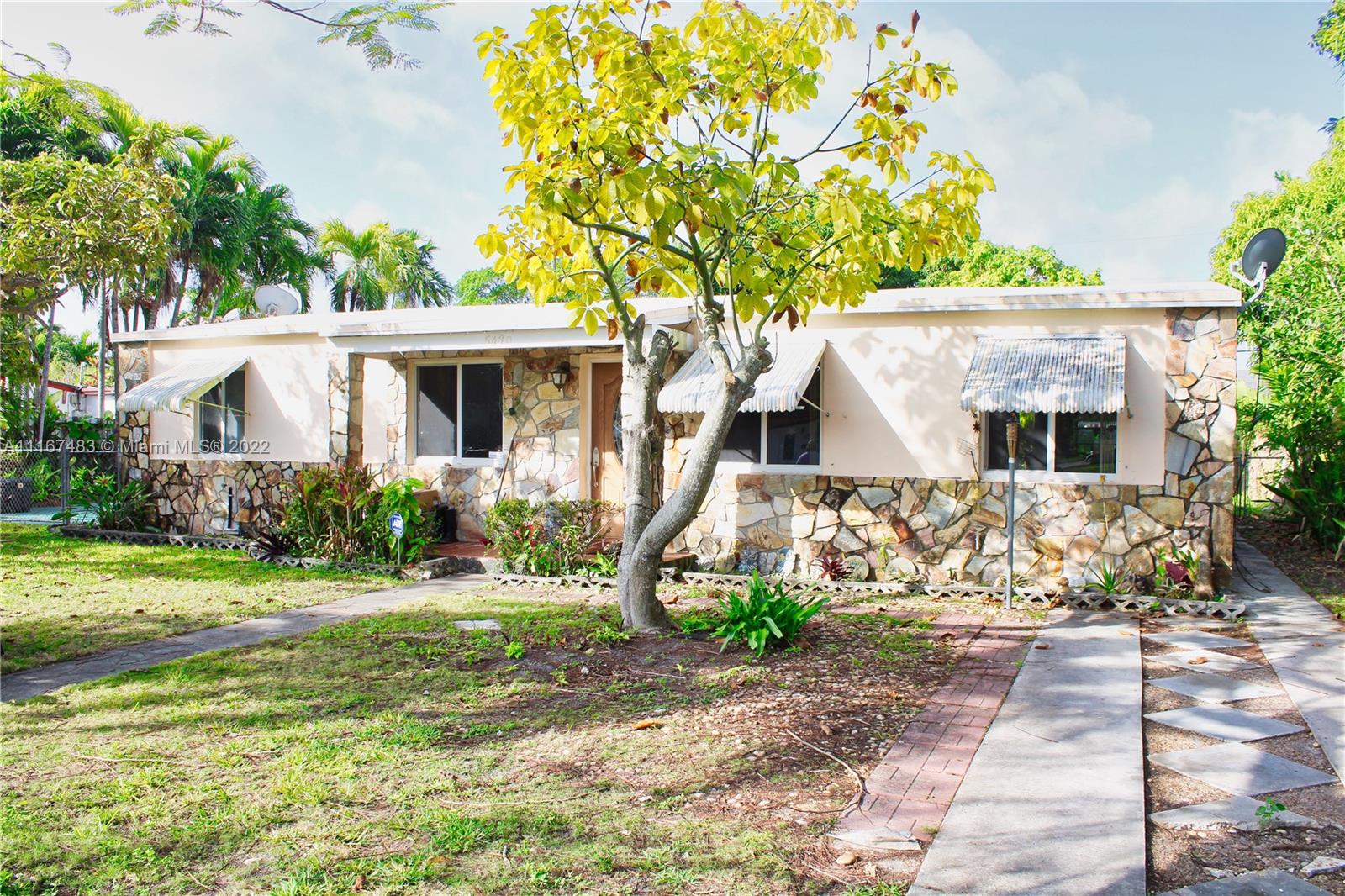 TROPICAL ESTATES 1ST ADDN - Residential