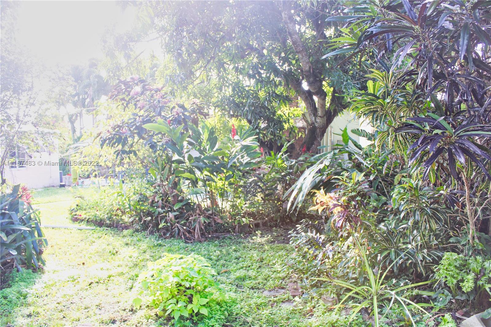 TROPICAL ESTATES 1ST ADDN - Residential