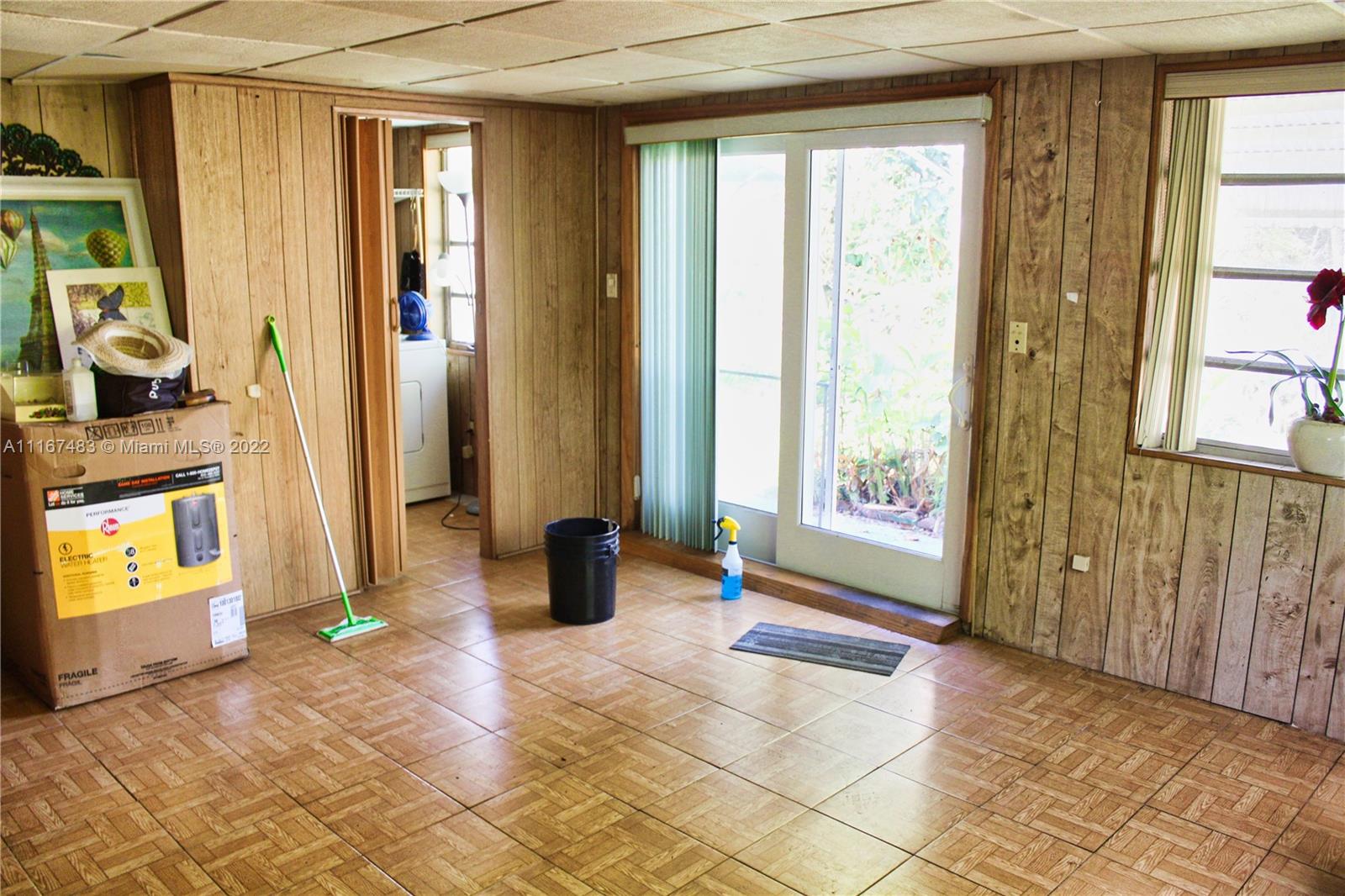 TROPICAL ESTATES 1ST ADDN - Residential