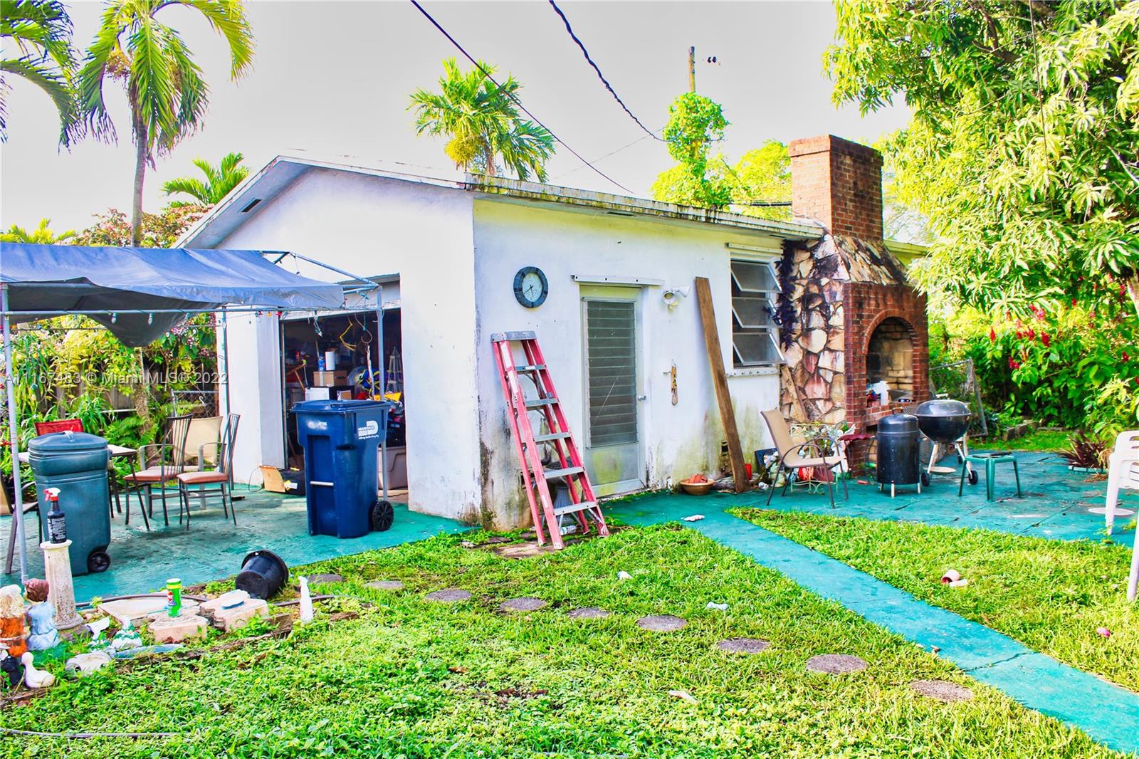 TROPICAL ESTATES 1ST ADDN - Residential