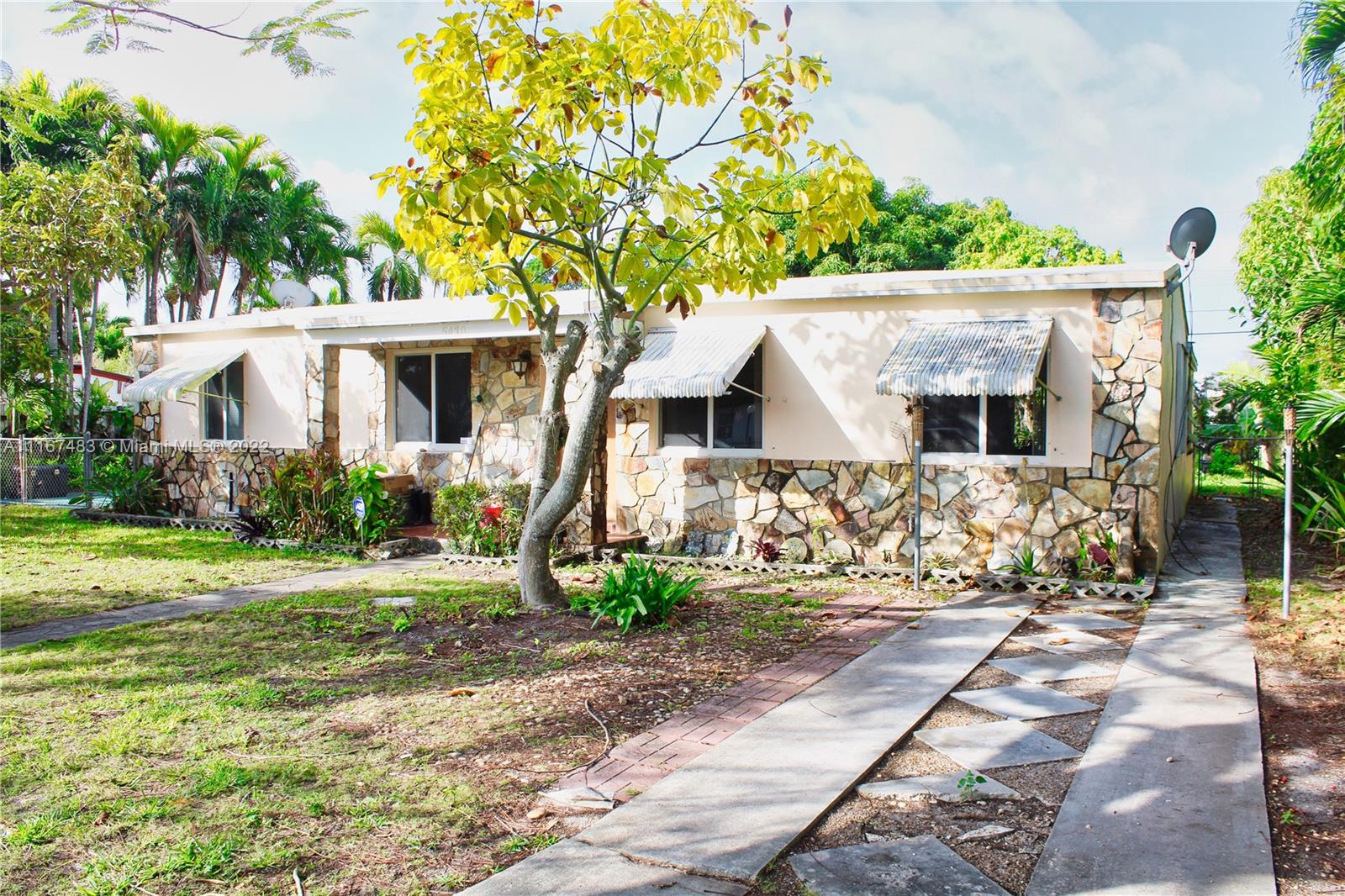 TROPICAL ESTATES 1ST ADDN - Residential