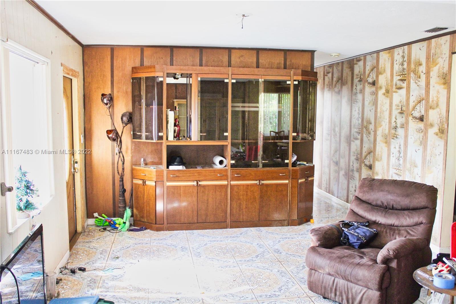 TROPICAL ESTATES 1ST ADDN - Residential