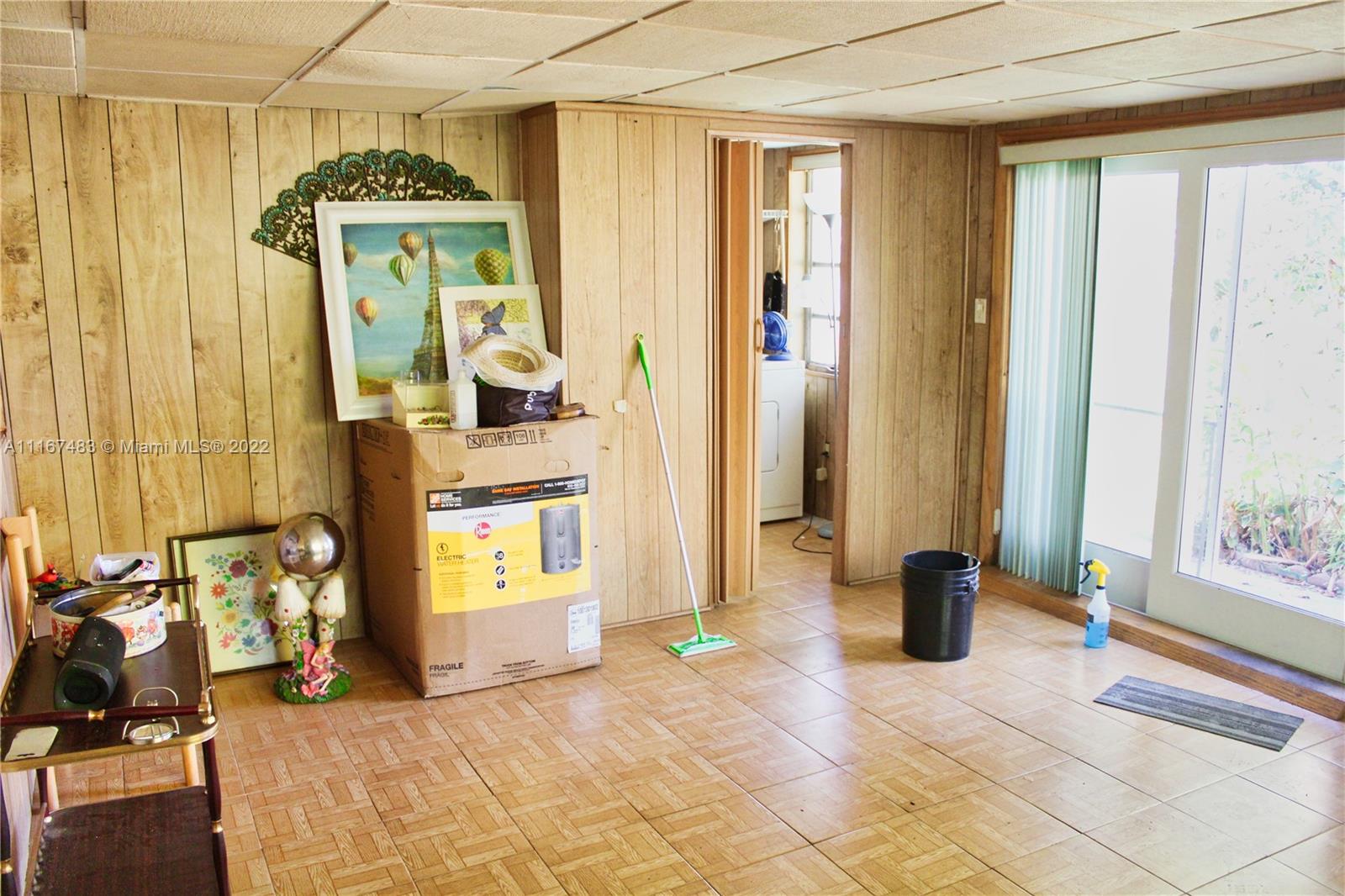 TROPICAL ESTATES 1ST ADDN - Residential