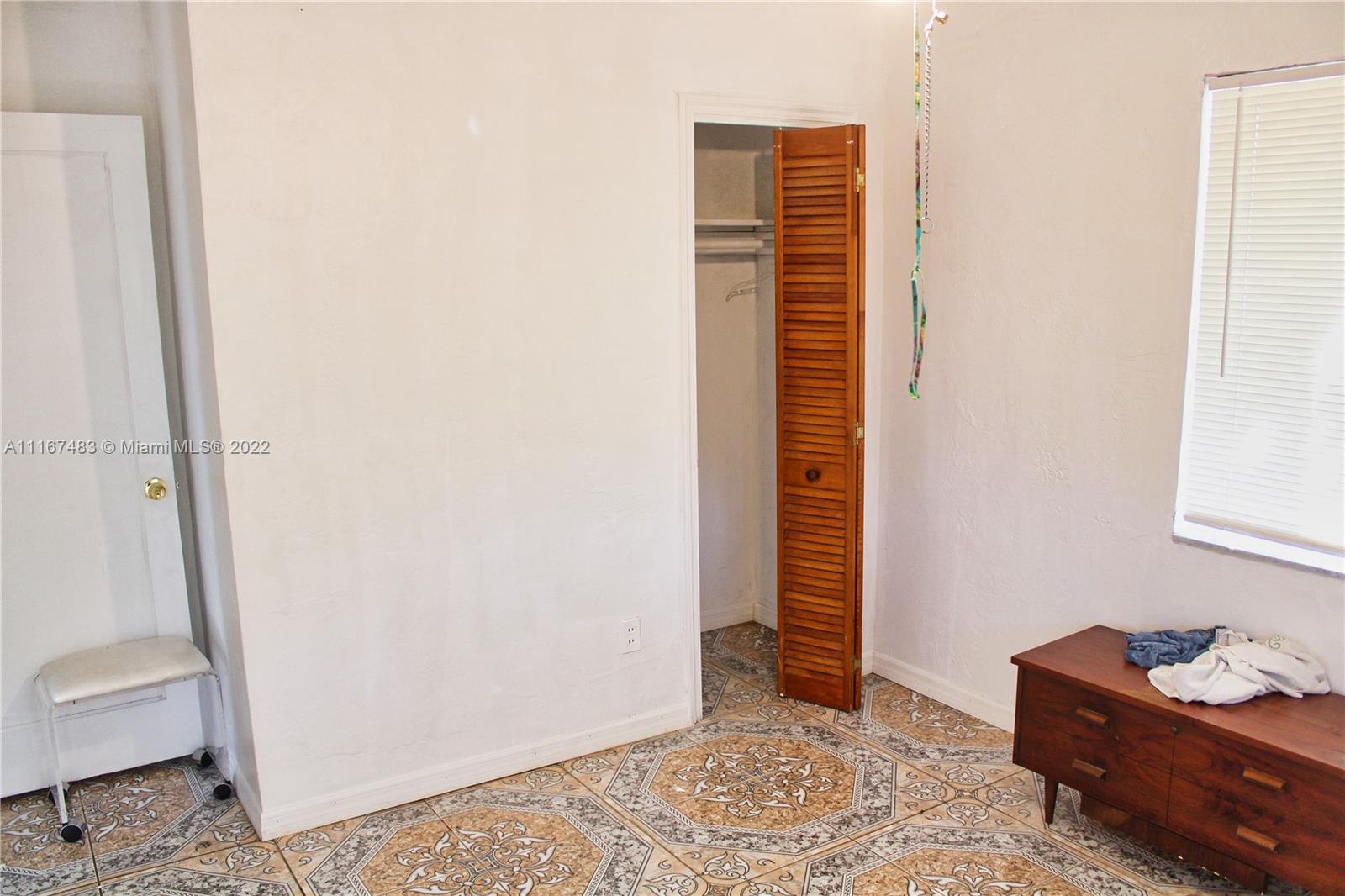 TROPICAL ESTATES 1ST ADDN - Residential