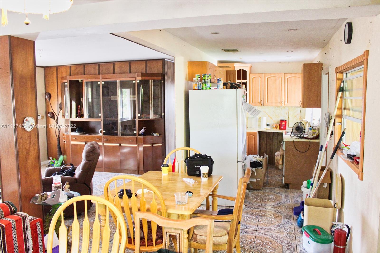 TROPICAL ESTATES 1ST ADDN - Residential