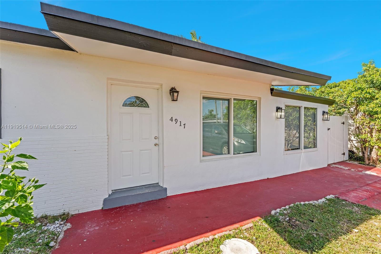 PLAYLAND ISLES - Residential Lease