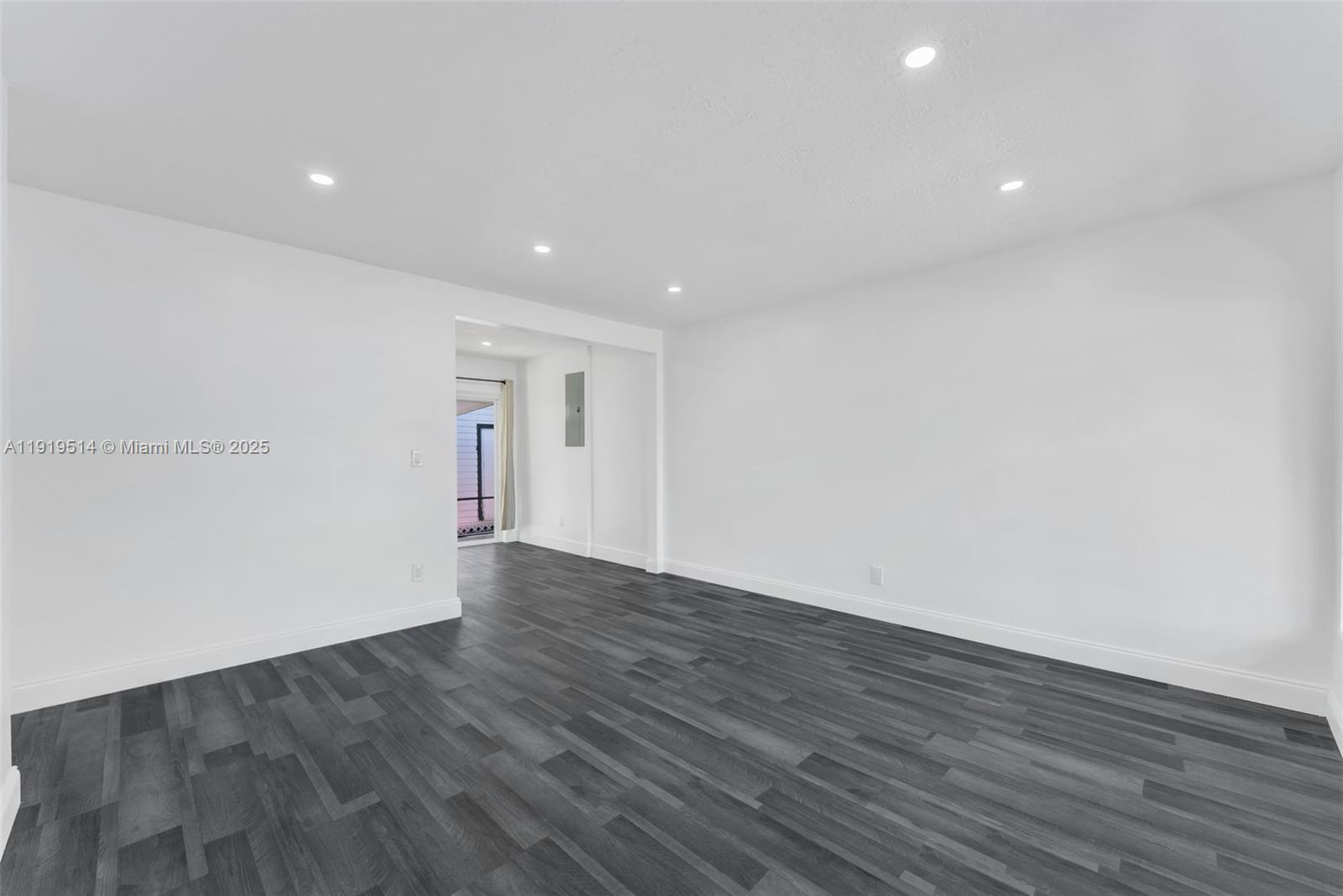 PLAYLAND ISLES - Residential Lease