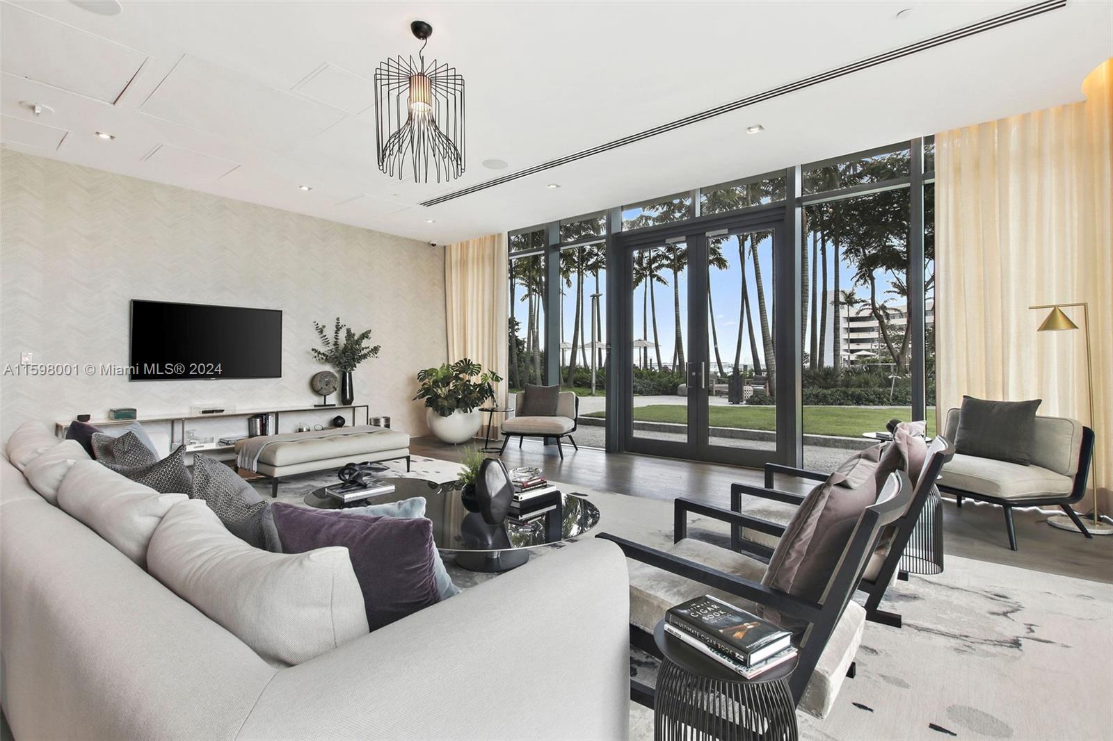 PARAISO BAY CONDO - Residential Lease