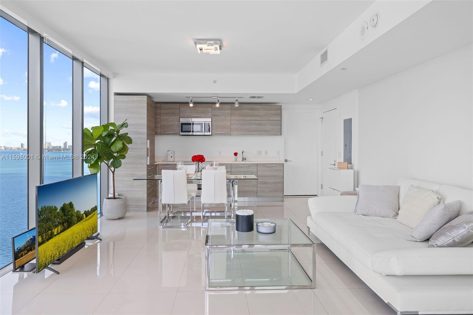 PARAISO BAY CONDO - Residential Lease