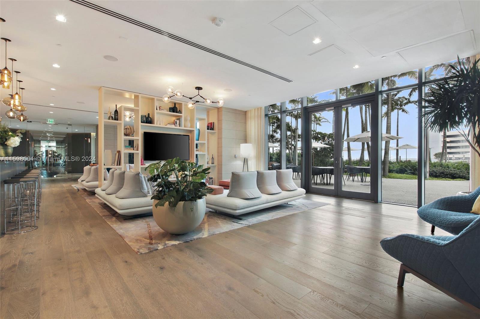 PARAISO BAY CONDO - Residential Lease