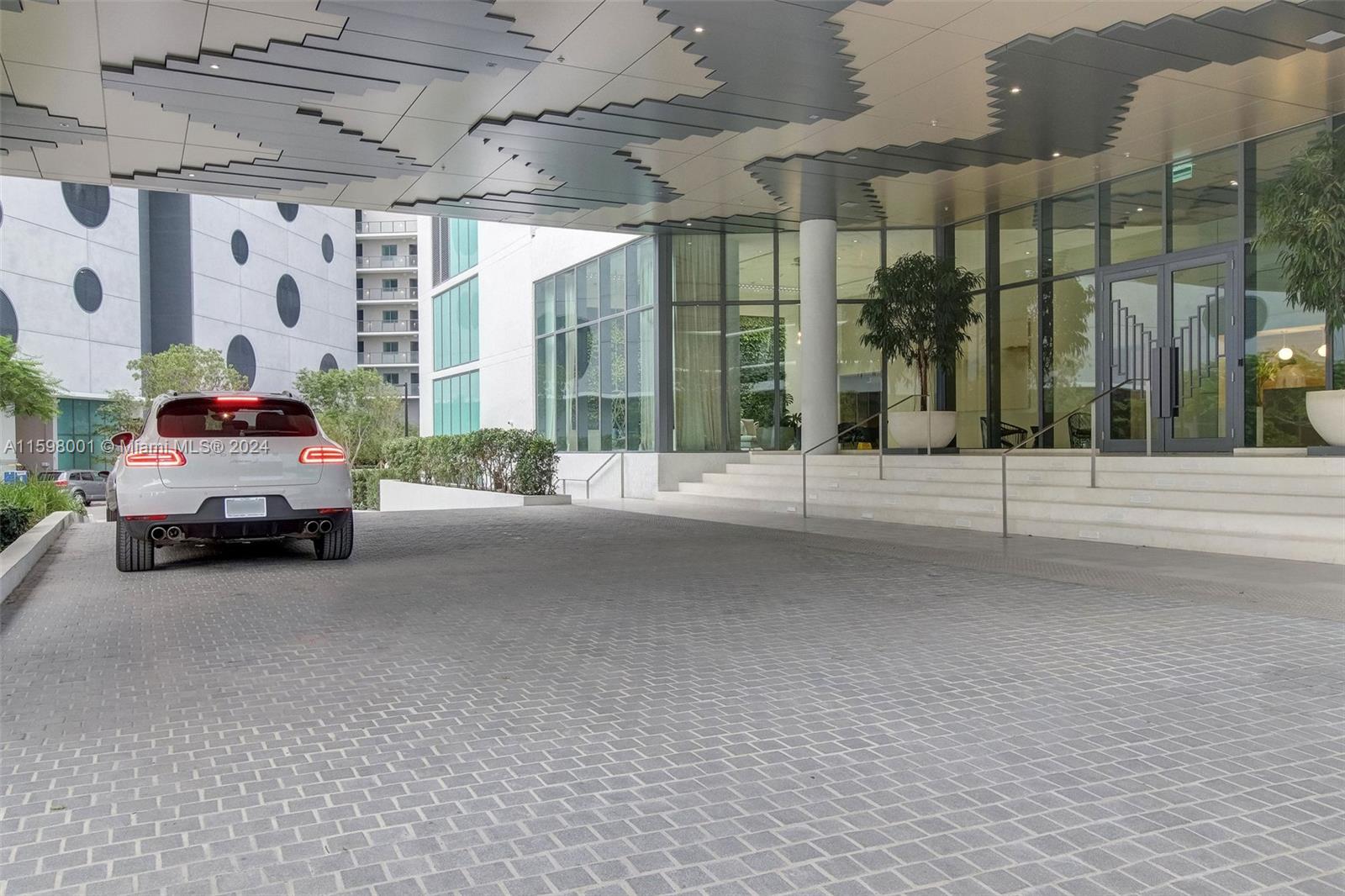 PARAISO BAY CONDO - Residential Lease