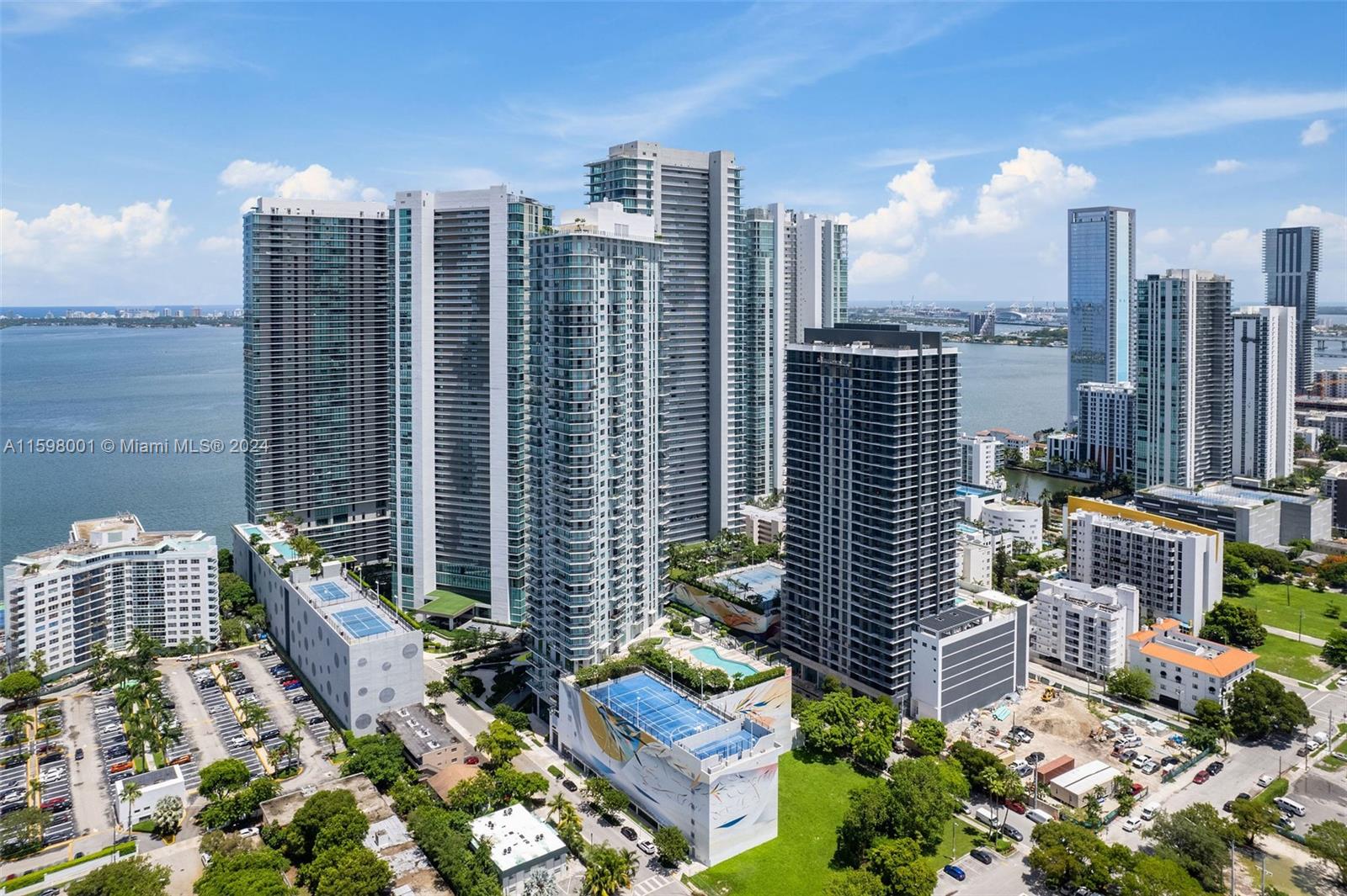 PARAISO BAY CONDO - Residential Lease
