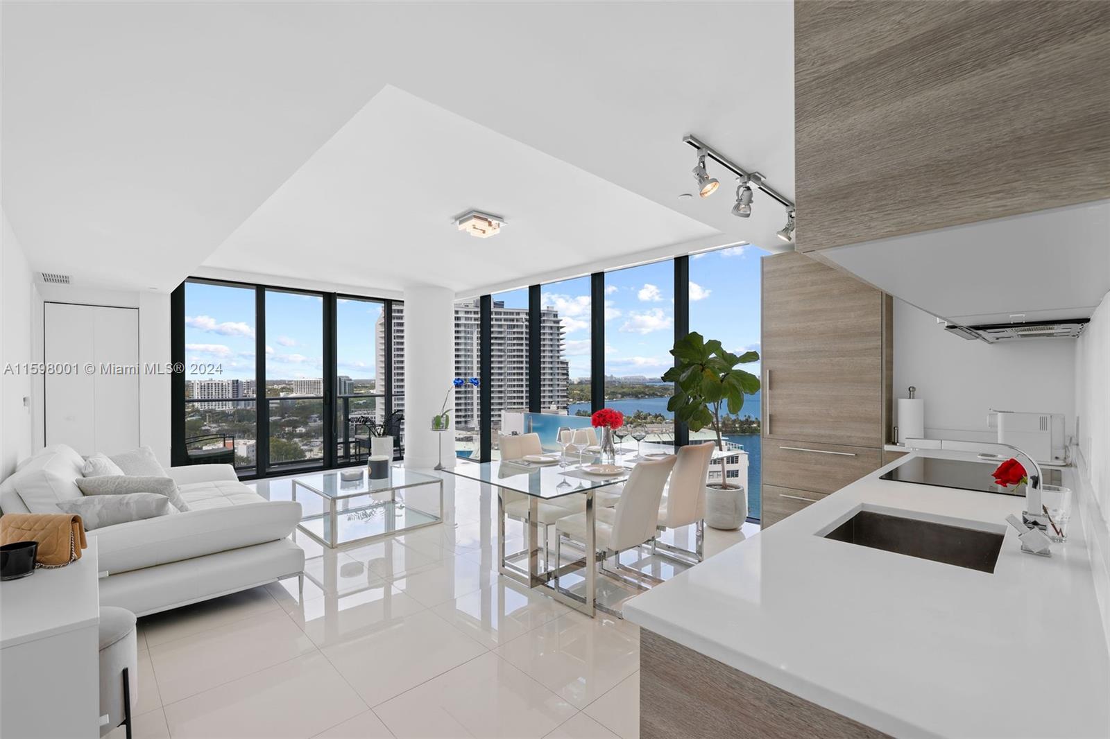 PARAISO BAY CONDO - Residential Lease
