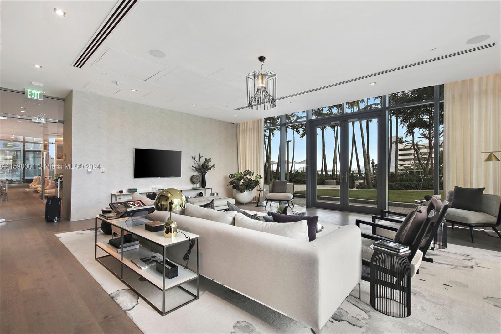 PARAISO BAY CONDO - Residential Lease