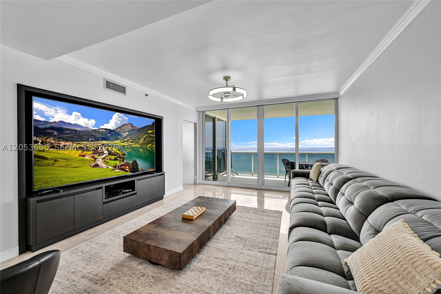 19111 Collins Ave 2704