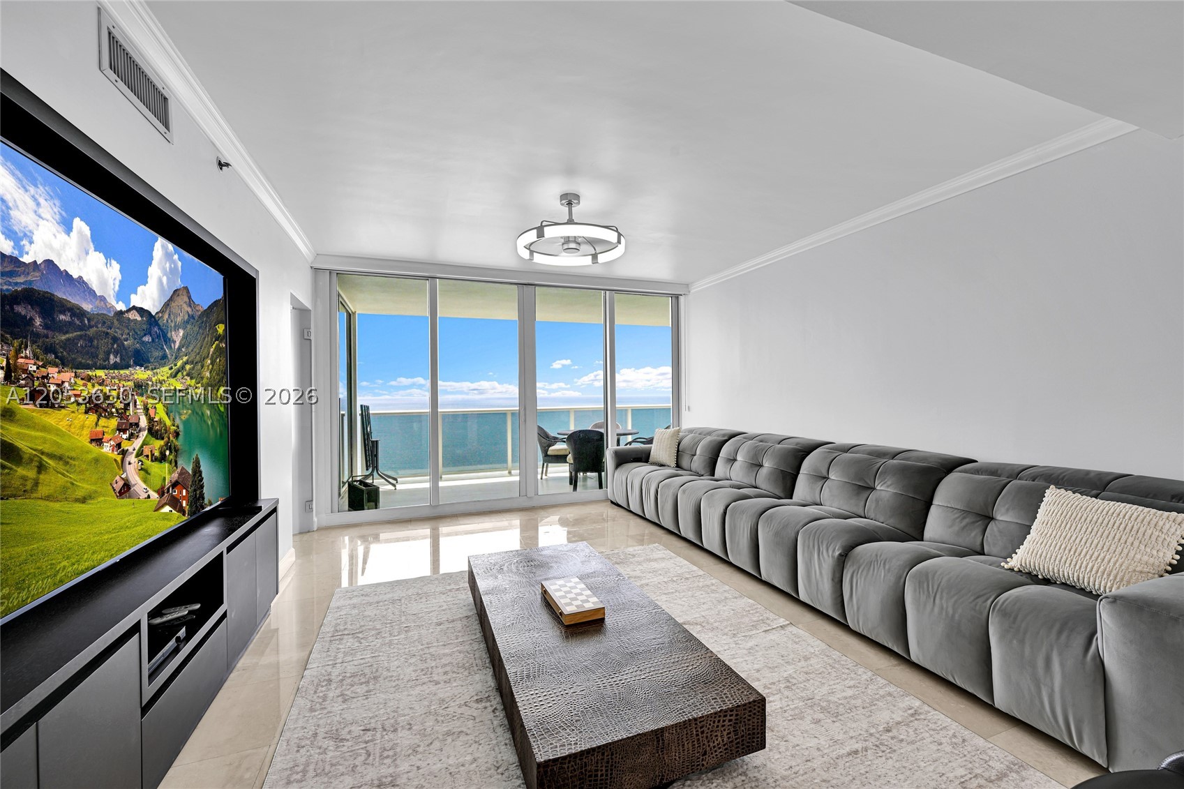 19111 Collins Ave 2704