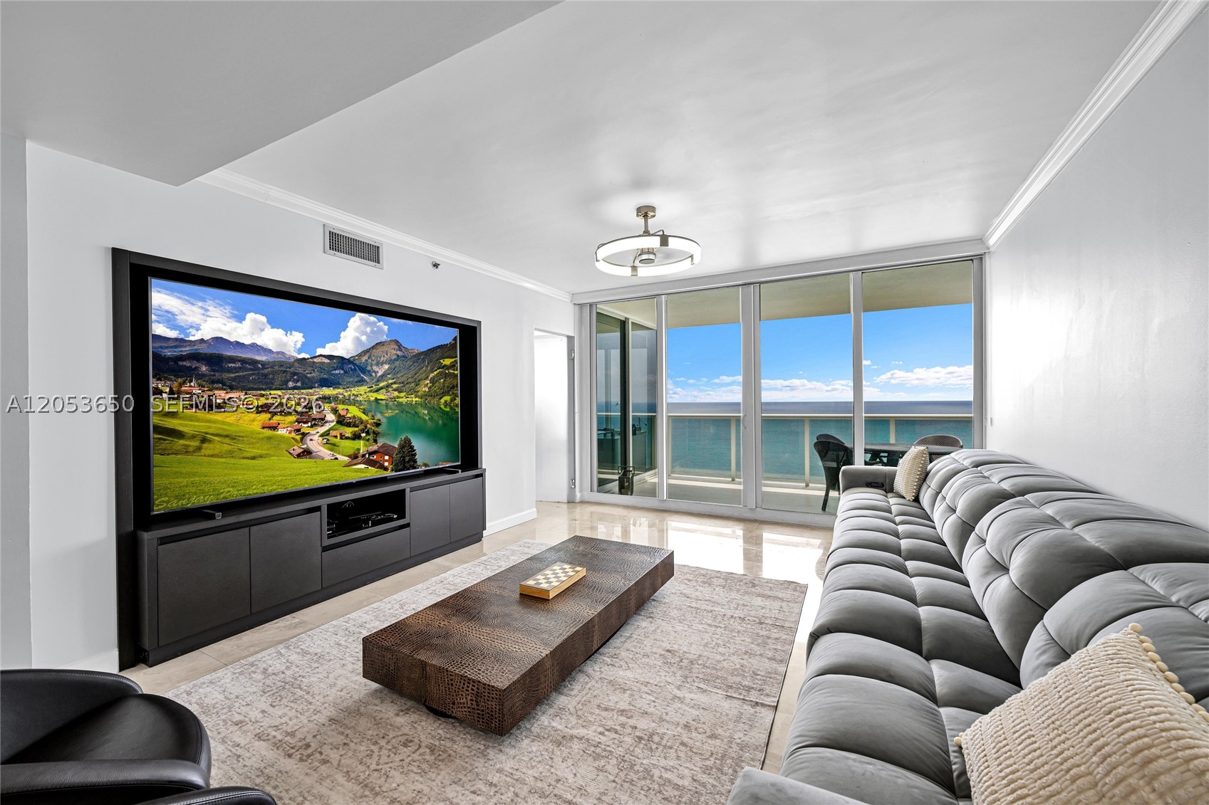 19111 Collins Ave 2704