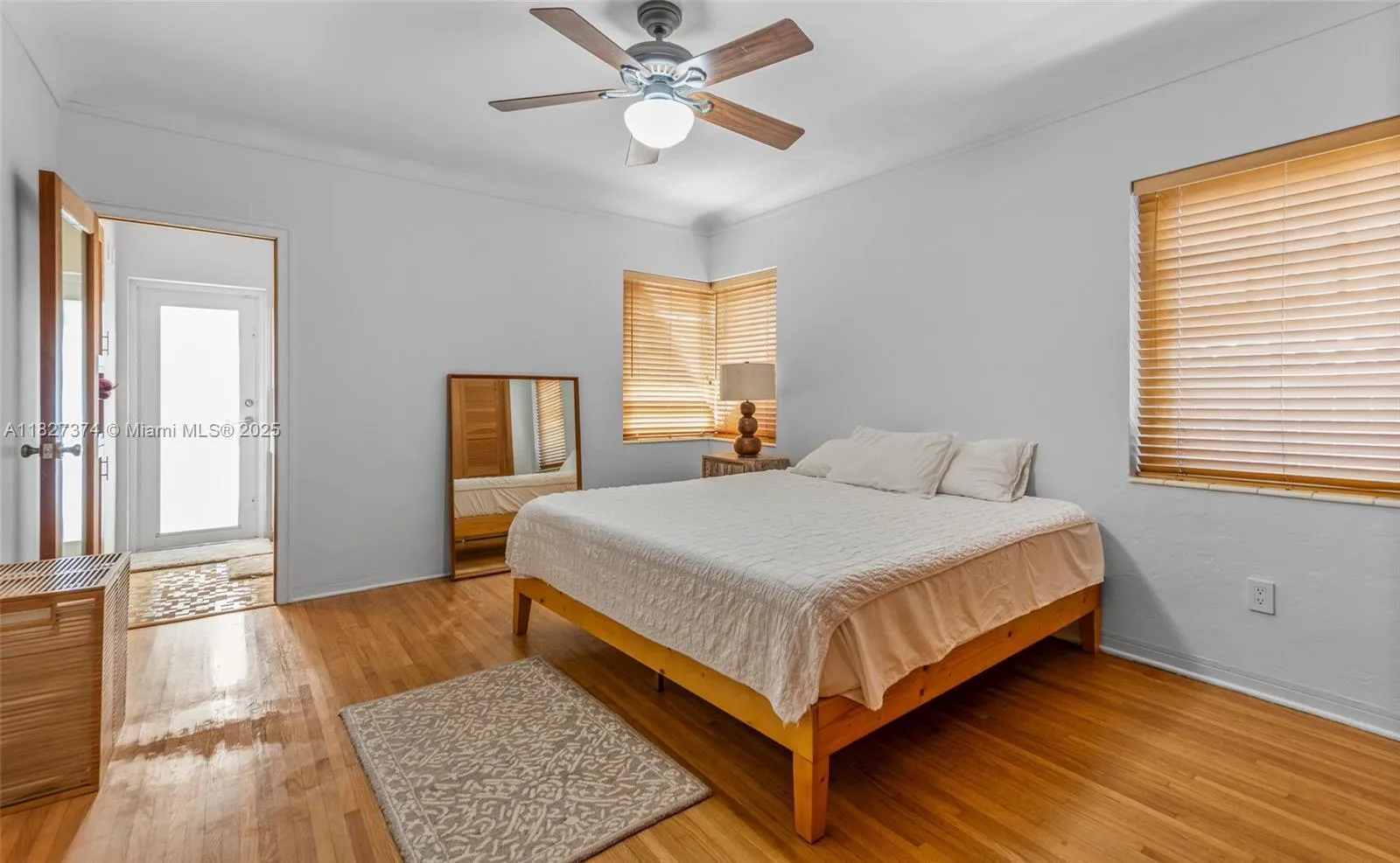 Miami Beach, Florida 33140, United States, 3 Bedrooms Bedrooms, ,2 BathroomsBathrooms,Residential,Active,157016