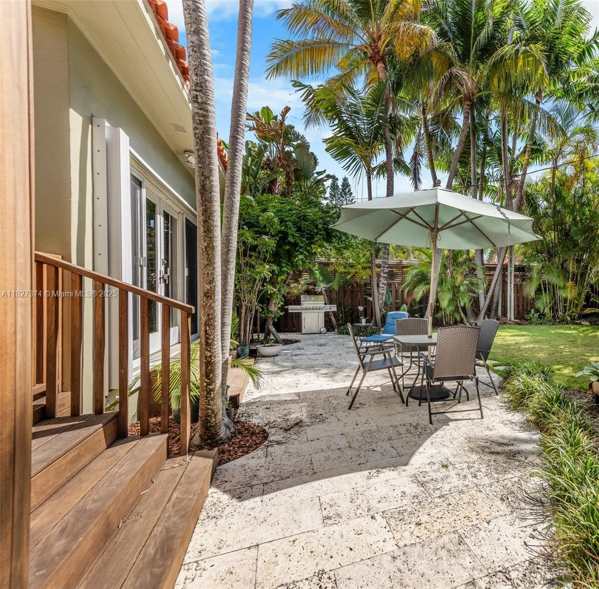 Miami Beach, Florida 33140, United States, 3 Bedrooms Bedrooms, ,2 BathroomsBathrooms,Residential,Active,157016