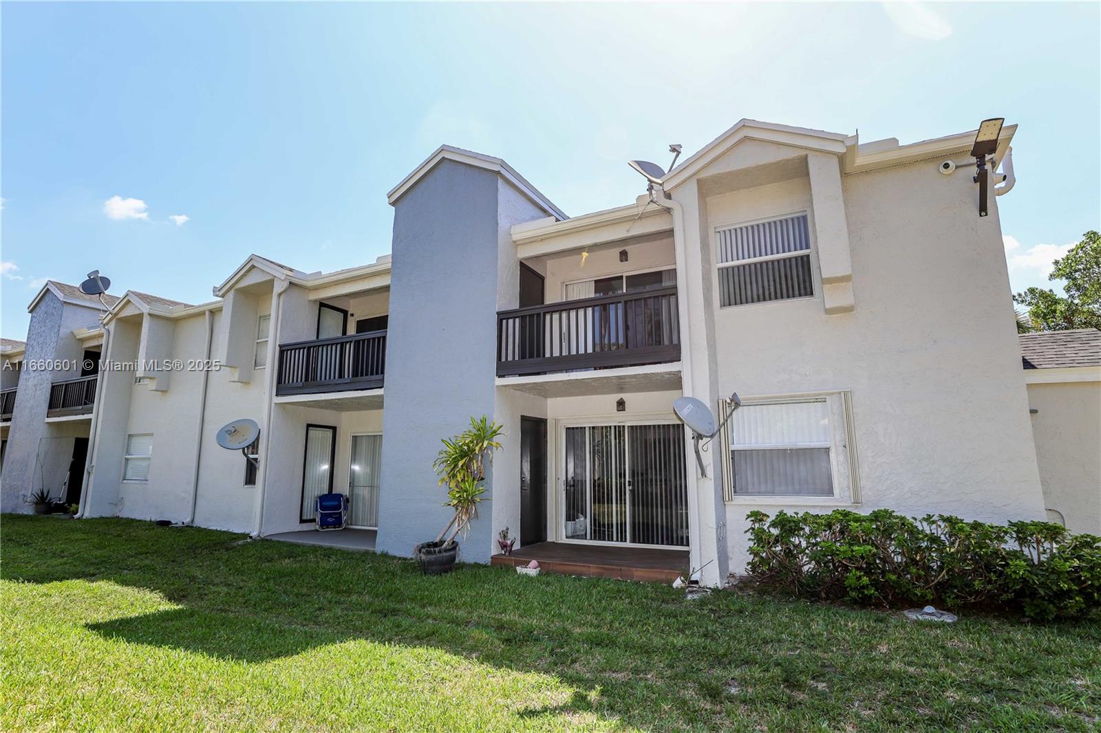FAIRWAY GREENS CONDO HOME - Residential