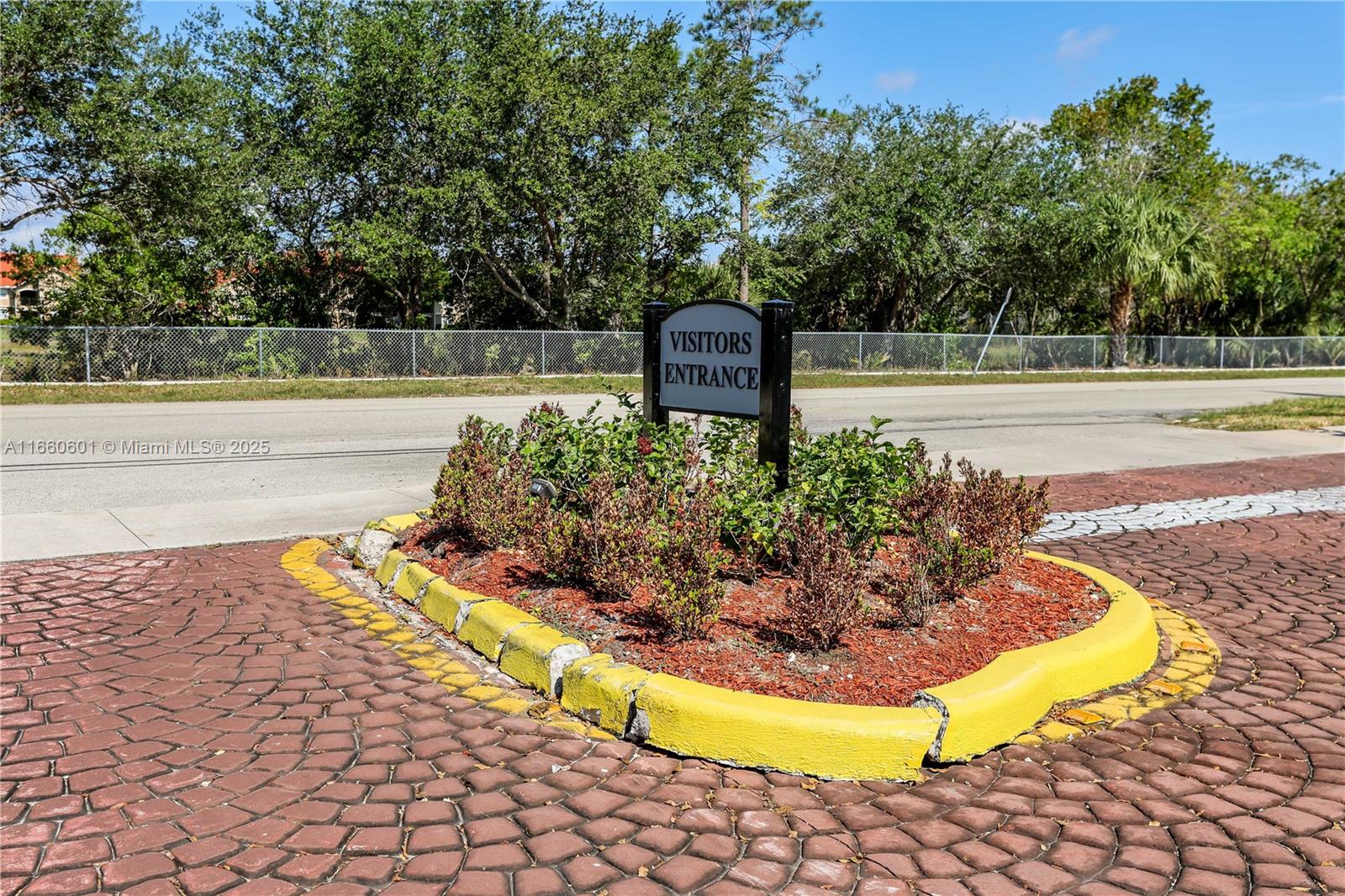 FAIRWAY GREENS CONDO HOME - Residential