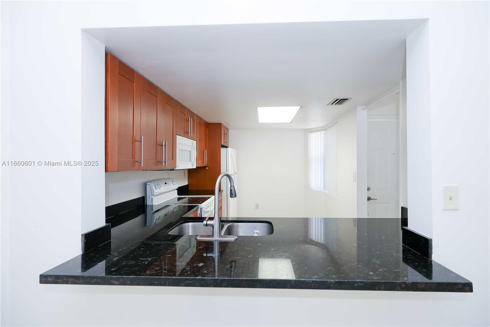 FAIRWAY GREENS CONDO HOME - Residential