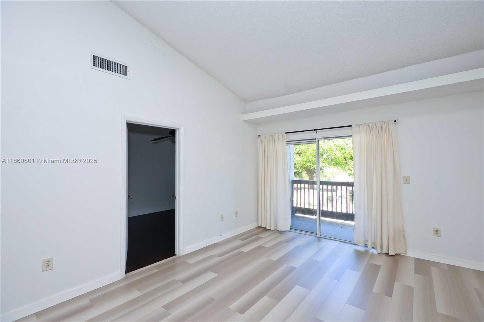 FAIRWAY GREENS CONDO HOME - Residential